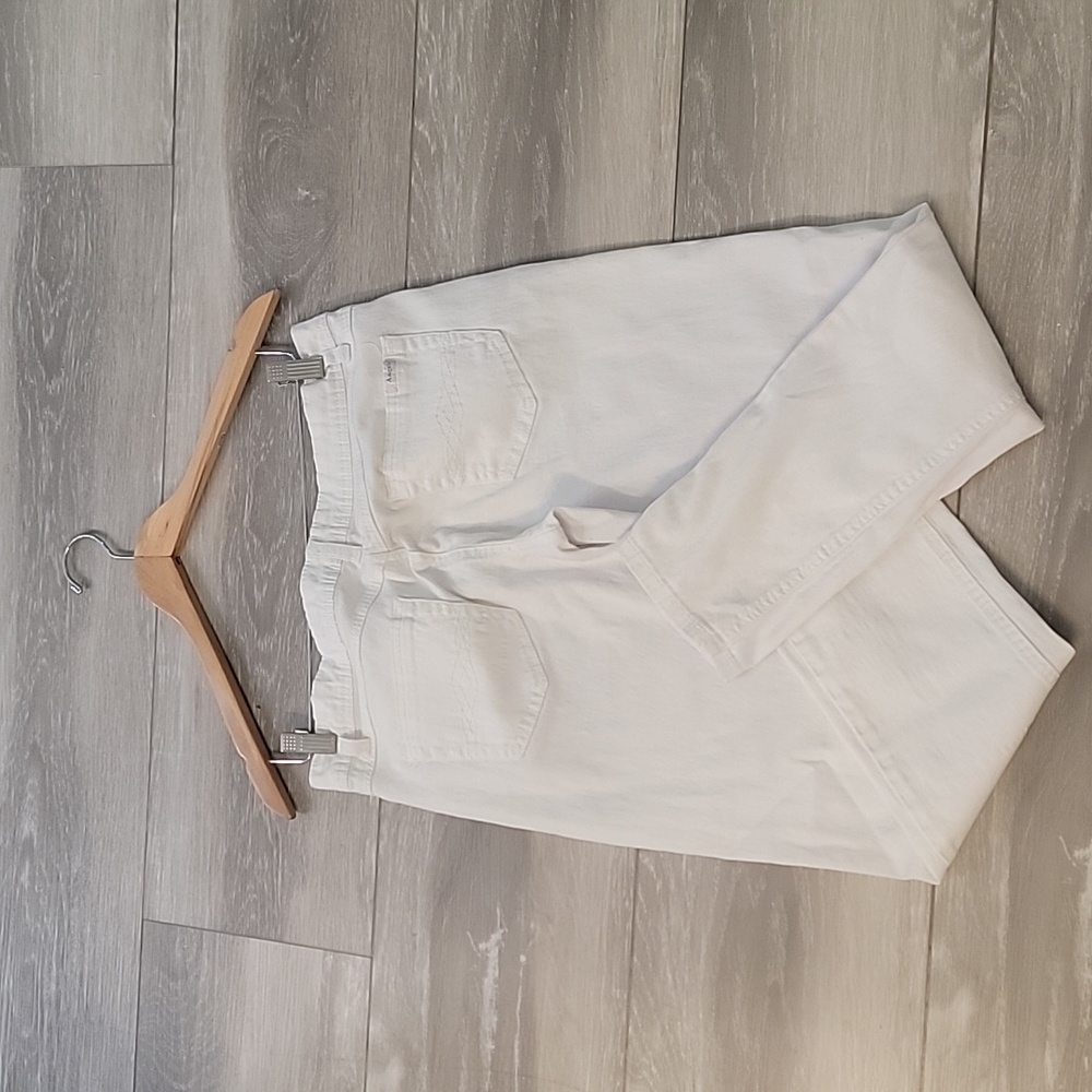 Angels Jeans- White ankle length- 9 - Picture 6 of 8